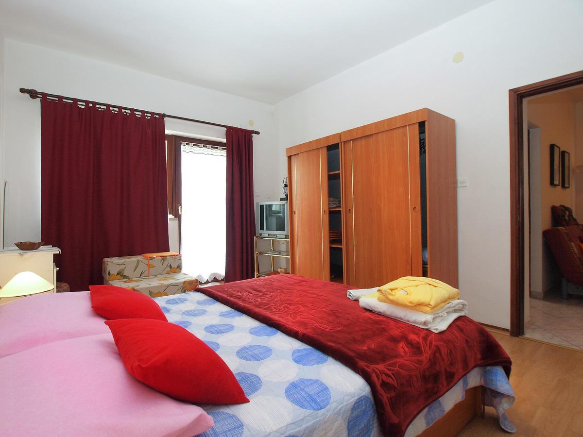Apartment Vladimira 1569 Πούλα Εξωτερικό φωτογραφία