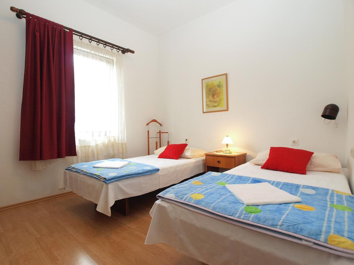 Apartment Vladimira 1569 Πούλα Εξωτερικό φωτογραφία